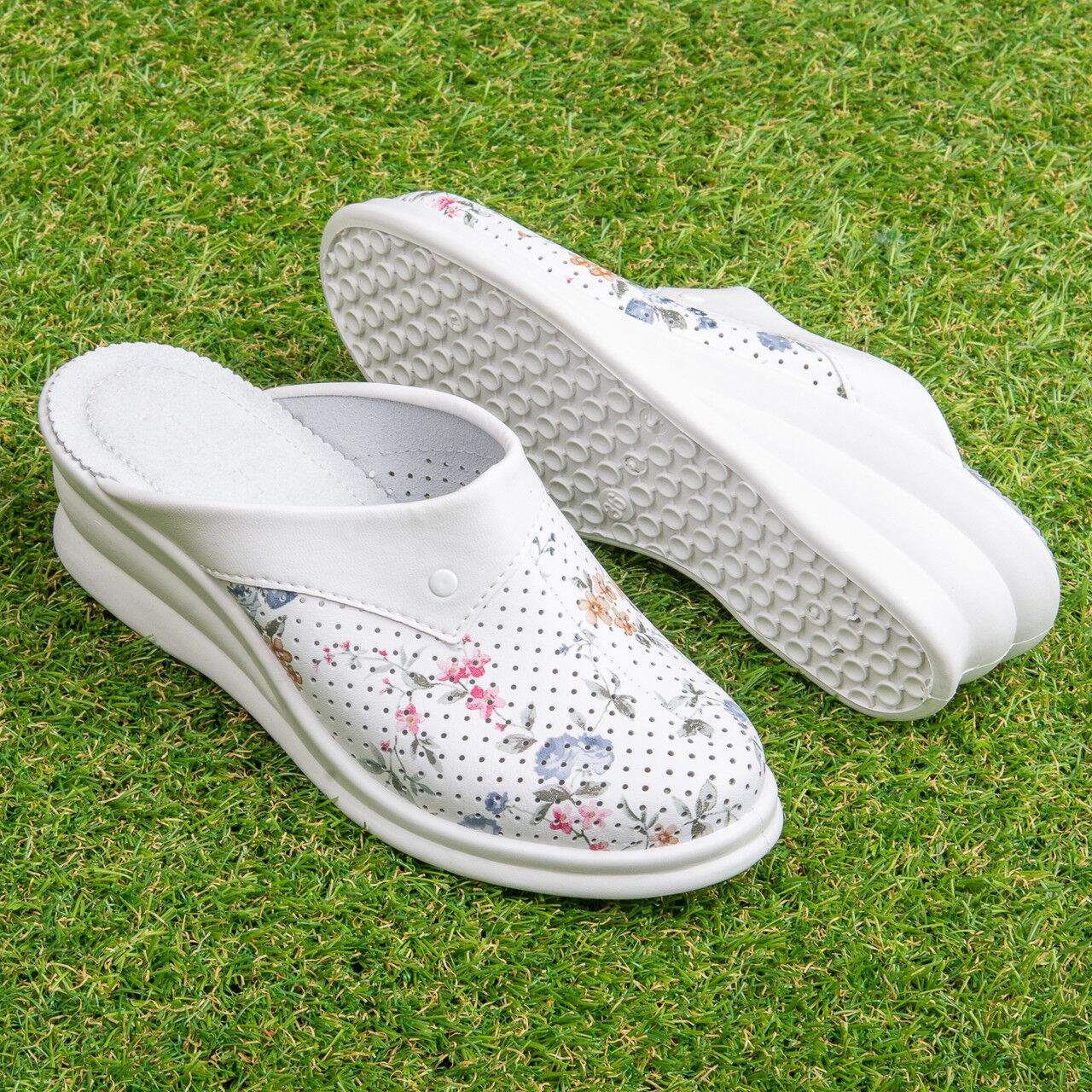 Saboti medicali piele “Tellus” 50-08/06, Alb cu flori - imagine 1