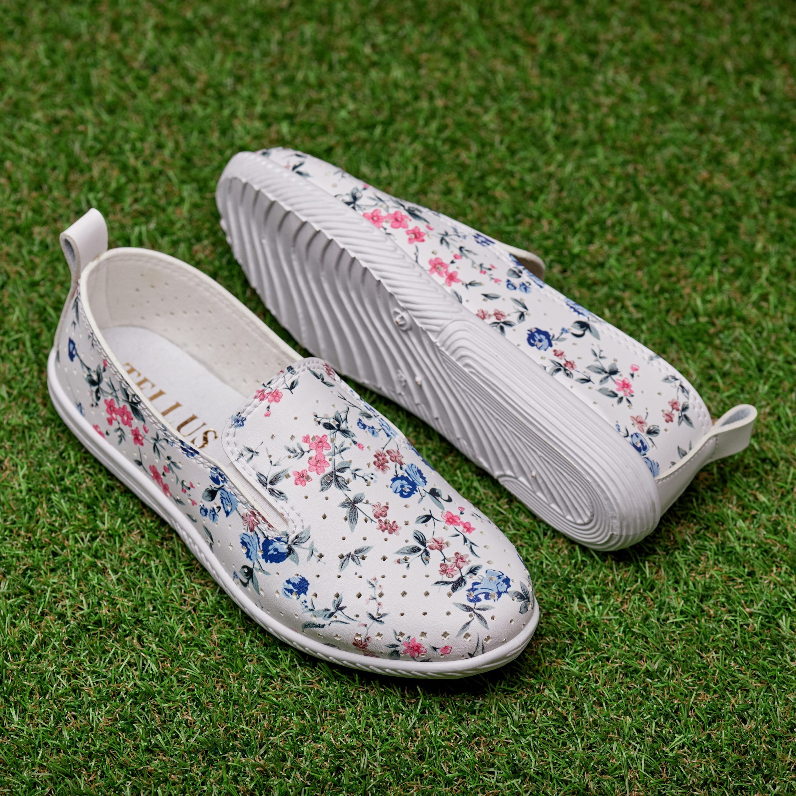 Pantofi Tellus 72-12/3, Alb cu flori - imagine 1