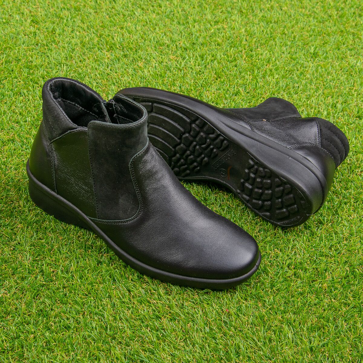 Ghete piele cu blana extra lat "TELLUS" 02-07, Negru - imagine 1